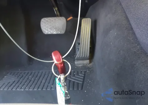 2011 Mercedes-Benz E 350 z USA, uszkodzony, nr VIN WDDHF5GB1BA289169